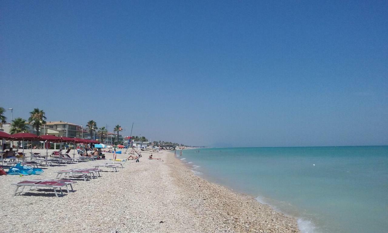 Appartamento Il Canto Della Luna Porto SantʼElpidio Buitenkant foto